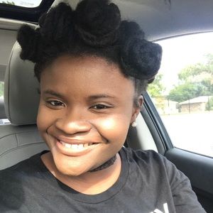 Meet your Posher, Dora